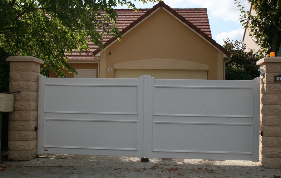 Nos modèles de portails PVC à MERIGNAC