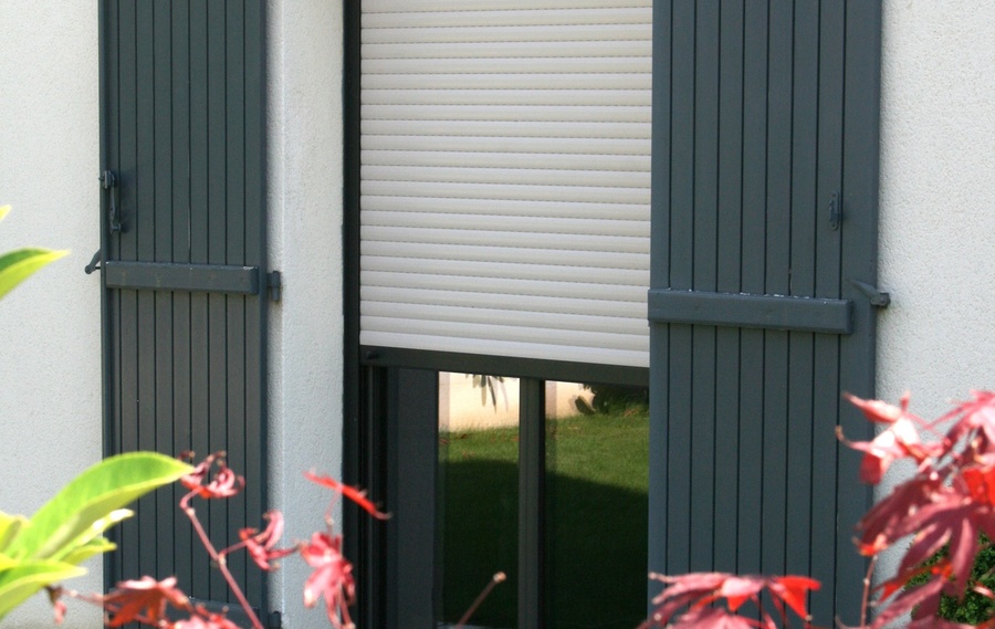 Volets battants roulants et occultants à MERIGNAC