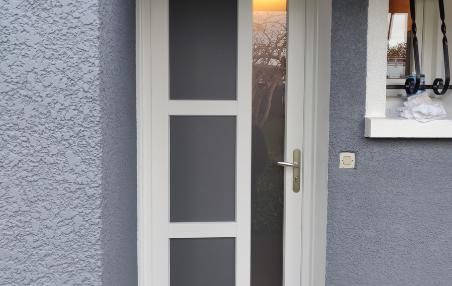Notre gamme de portes d'entrée en PVC CLASSIQUE et PVC CONTEMPORAINE à MERIGNAC